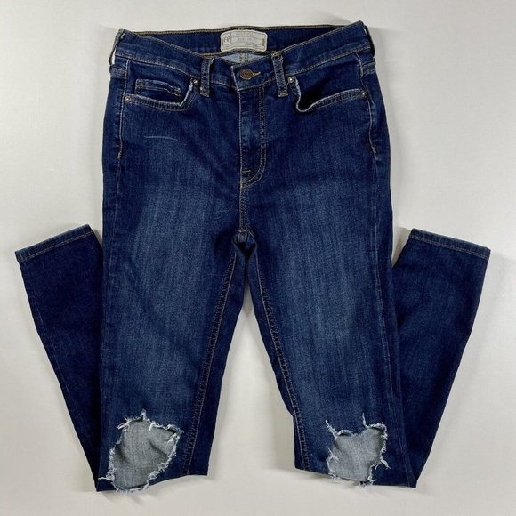 Free People Women's 26 Skinny Jeans Blue Dark Wash Distressed 61855-16515125 - Picture 1 of 11